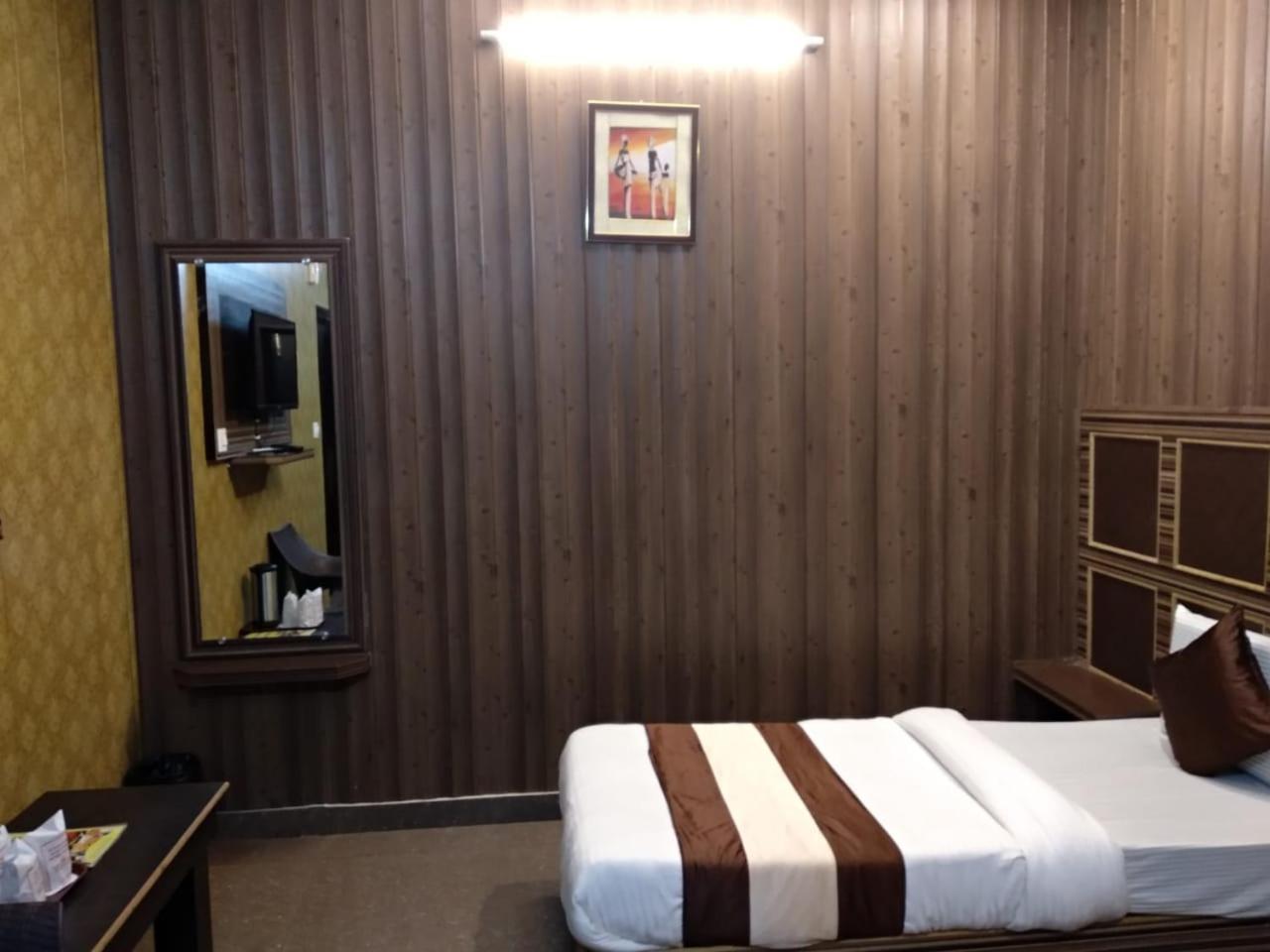 Grg Pardesi Hotel Haridwār Εξωτερικό φωτογραφία
